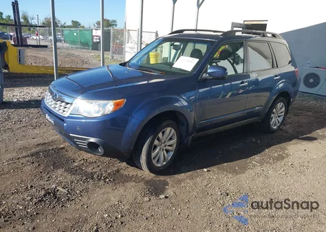 2011 Subaru Forester 2.5X Premium из США, поврежденный, VIN JF2SHADC5BH762824